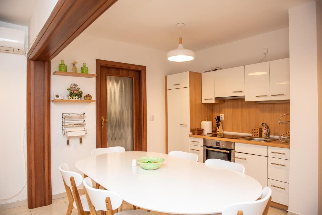 Classic Apartment Near The City Center クルージュ＝ナポカ エクステリア 写真